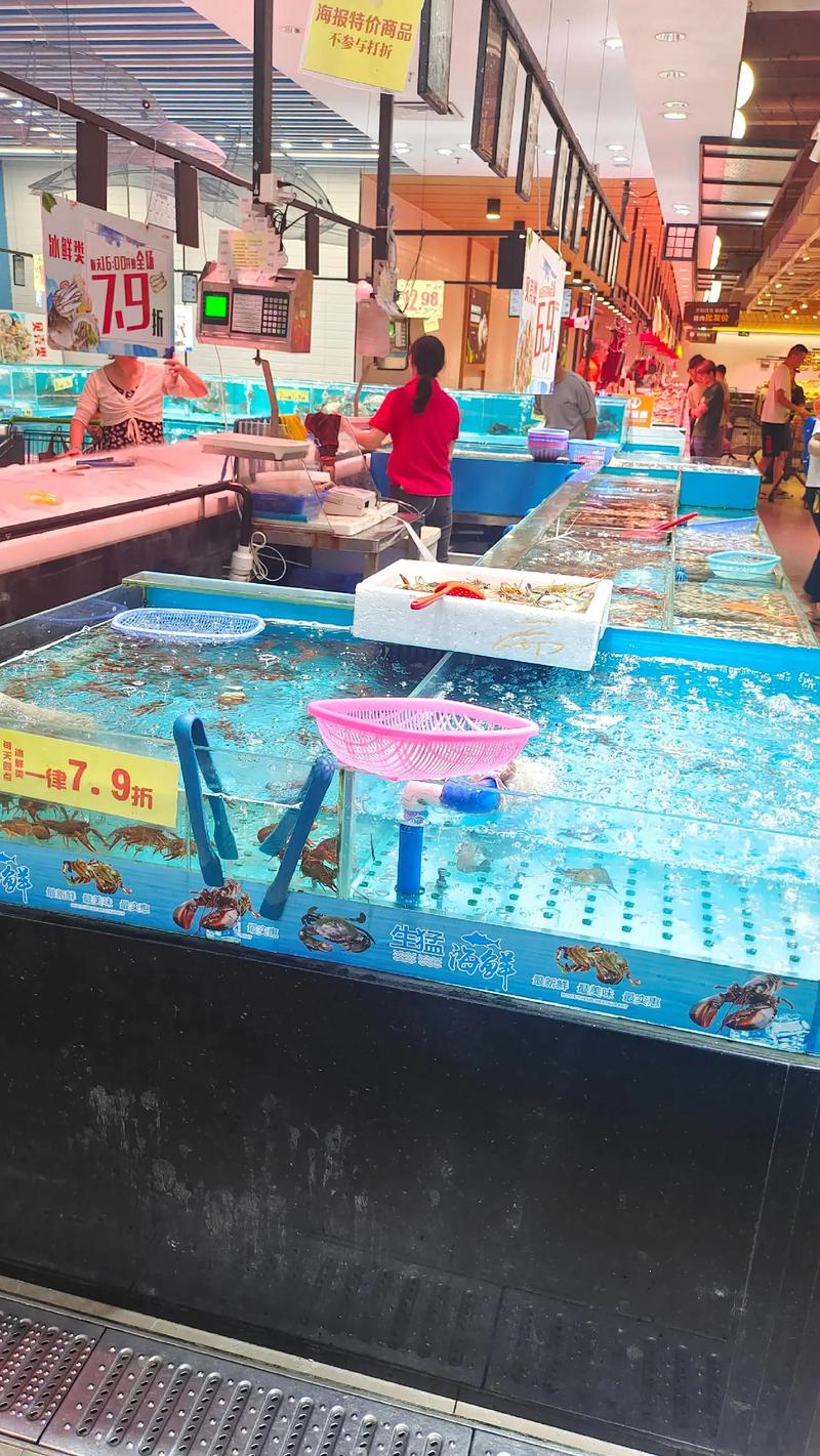 石碣萬(wàn)和百貨超市里面很多生猛海鮮超多的海鮮水產(chǎn)#海鮮 #